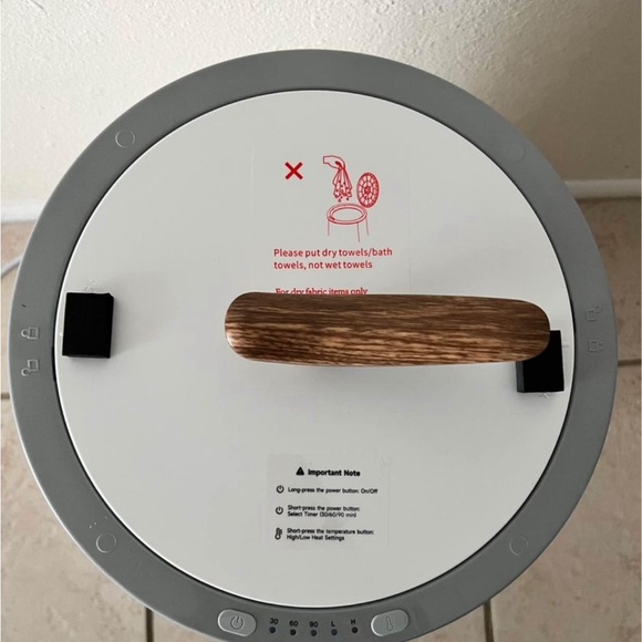 20 L Towel warmer with faux wood handle - Picture 4 of 6